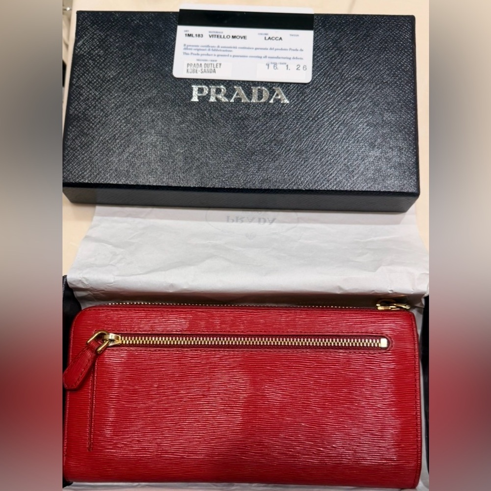 Prada Red Leather Women's Wallet with Box and Authenticity Card-EUC - Picture 3 of 13